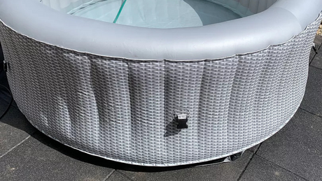 Customer Spotlight: Liz F. Creates a Safer, Comfier Hot Tub Setup with 30mm Outdoor Safety Mats