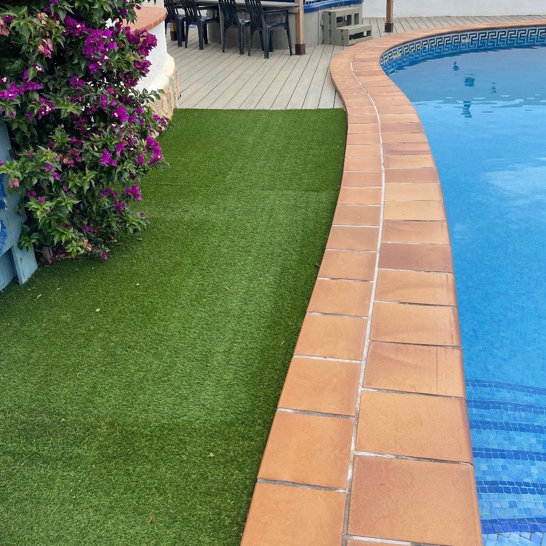 Swimming Pool Surround Synthetic Grass Sprung Gym Flooring