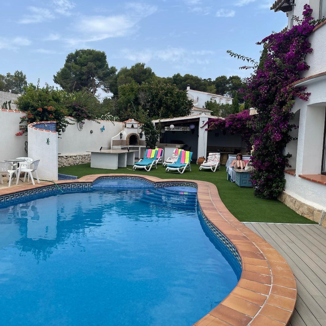 Swimming Pool Surround Synthetic Grass Sprung Gym Flooring