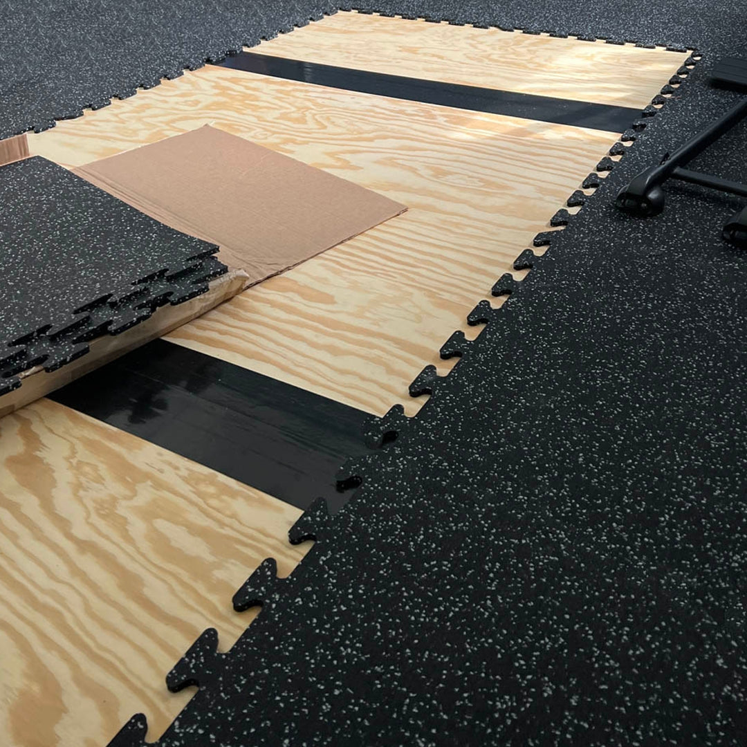 Rubber Interlocking Floor Tiles for Pro or Home Gyms. Easy To Install