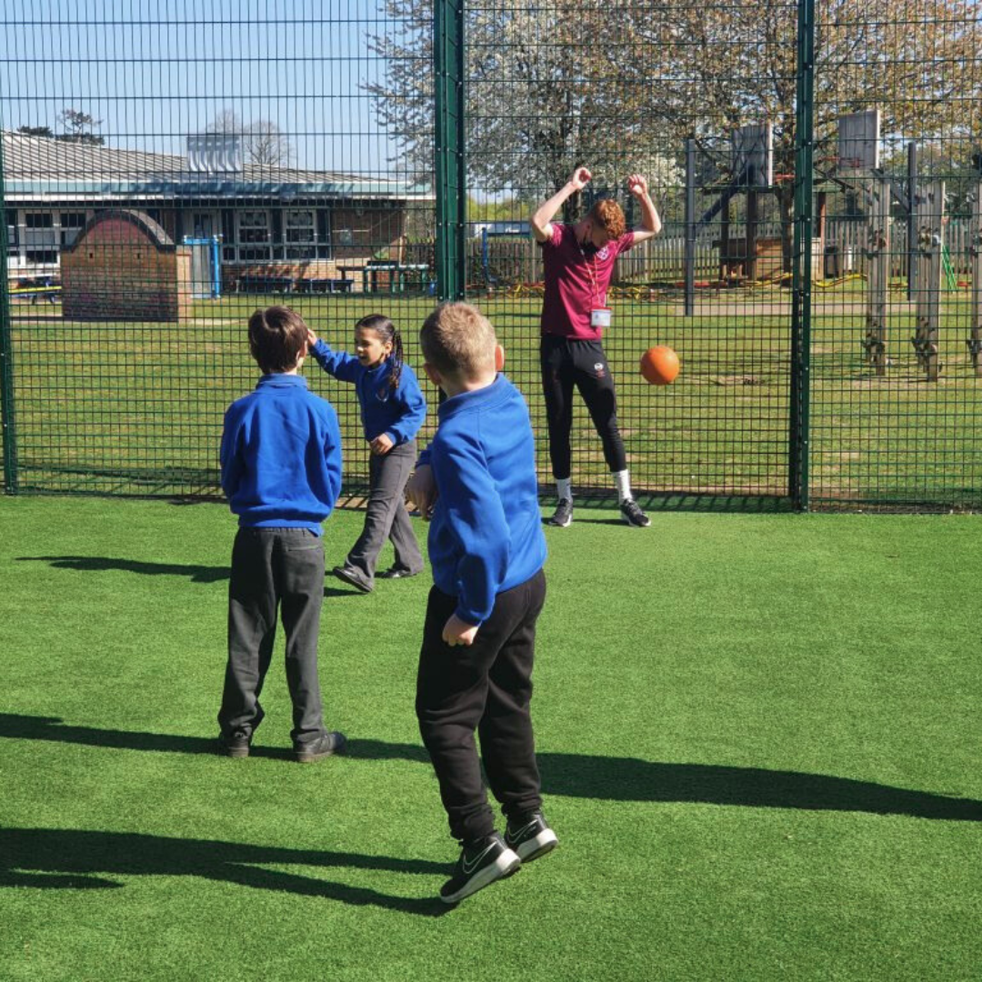 2G Multi Sports Astroturf  - San Siro | School Sports Pitch System
